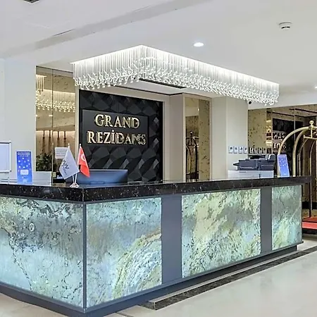 Grand By Newinn