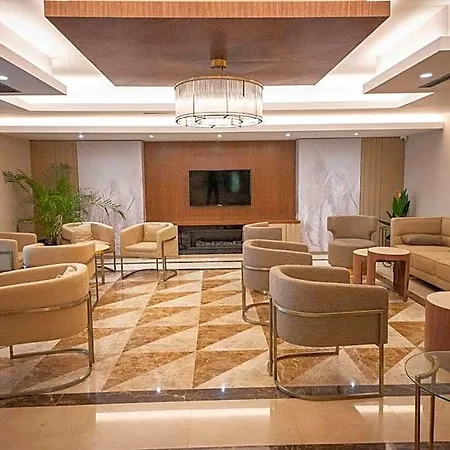 Hotel Grand By Newinn